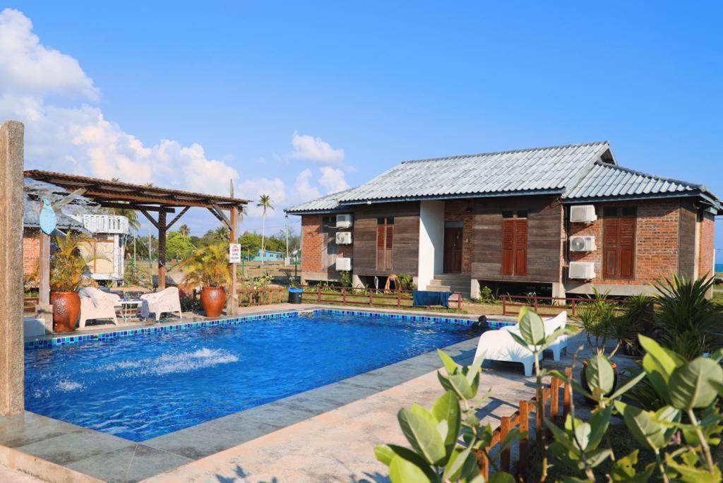 Sekepeng Penarek Kampung Penarik Exterior foto
