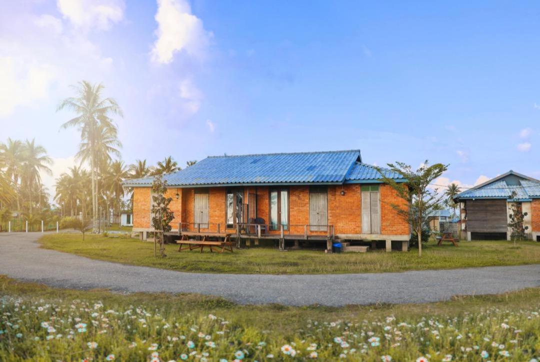 Sekepeng Penarek Kampung Penarik Exterior foto